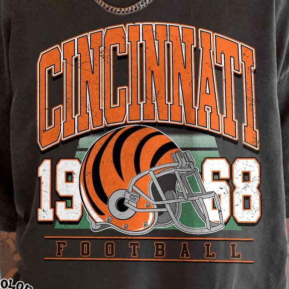 Cincinnati Football Graphic Edition Comfort Colors T-Shirt 159 - Picture 2 of 5